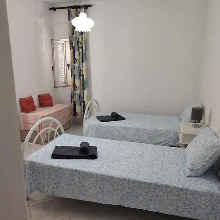 Casa Flor - T2 No Centro Da - Αλμπουφέιρα